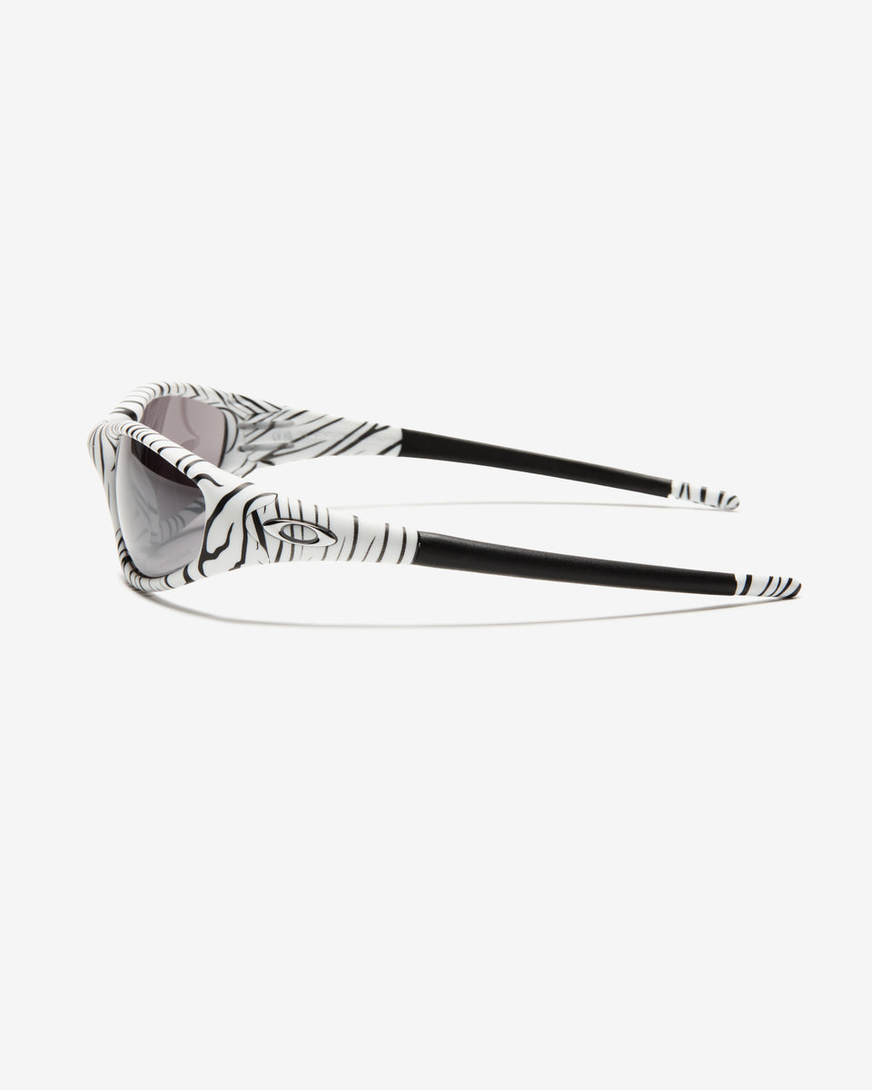 UNDEFEATED X OAKLEY STRAIGHT JACKET 99 - BENGAL – Undefeated
