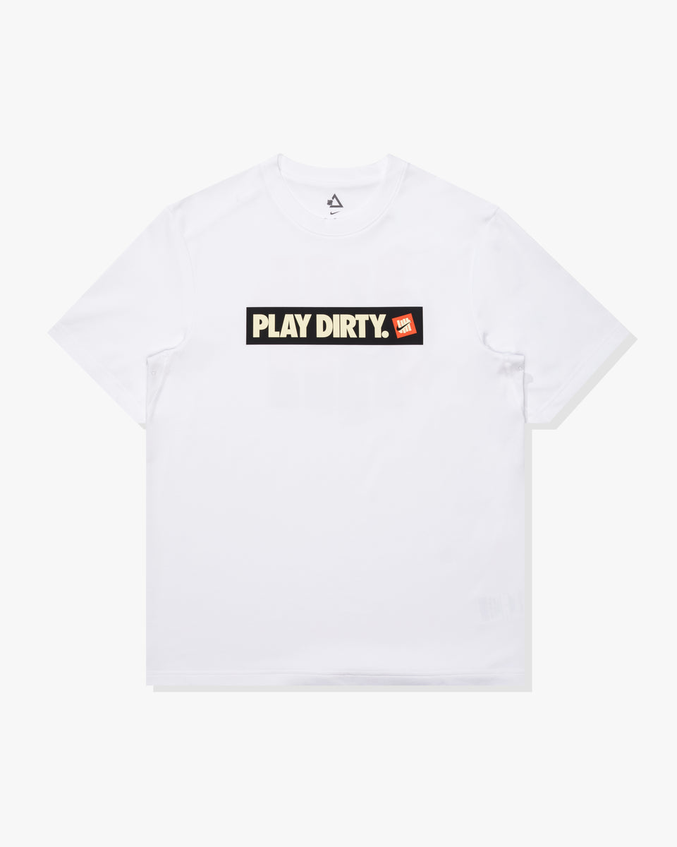 UACTP X NIKE NRG PRIMARY SS TOP - WHITE – Undefeated