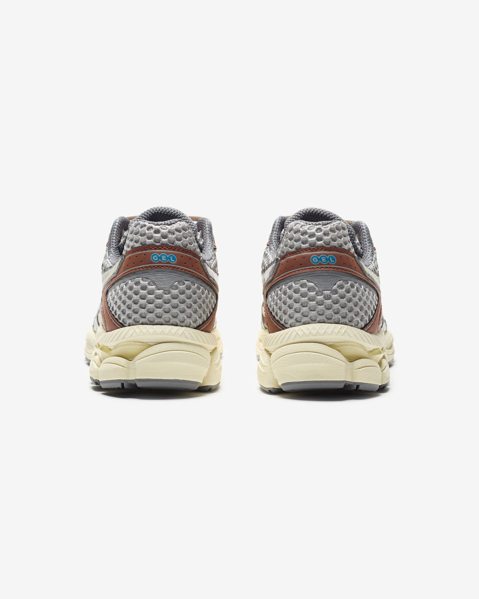 ASICS X EMMI GEL-CUMULUS 16 - BEIGE/ GREY – Undefeated