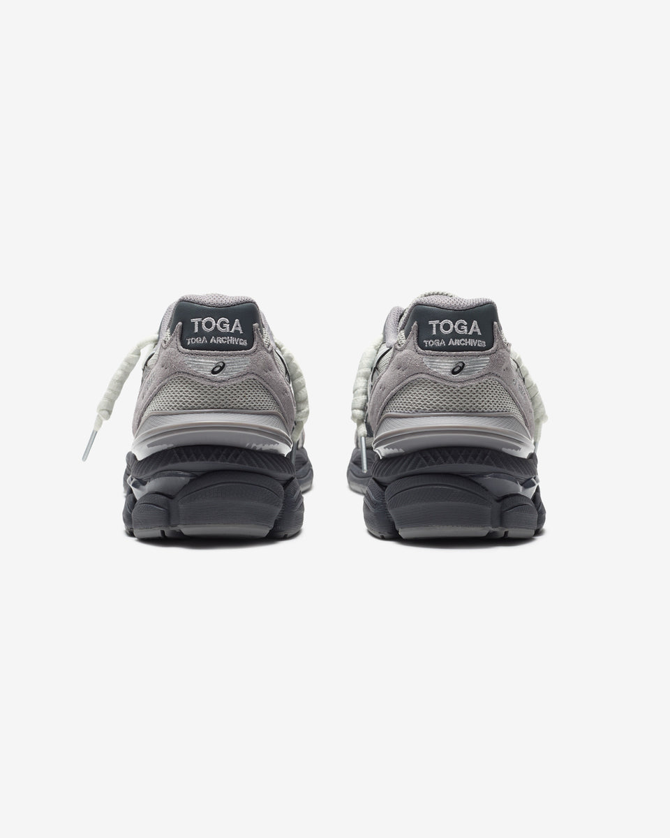 ASICS X TOGA GEL-CUMULUS 16 TG - GREY/ BLACK/ PURE SILVER