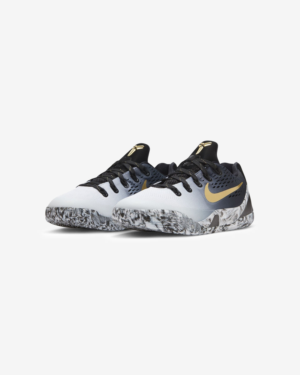 KOBE GS IX ELITE PROTRO LOW BLACK/ METALLICGOLD – Undefeated