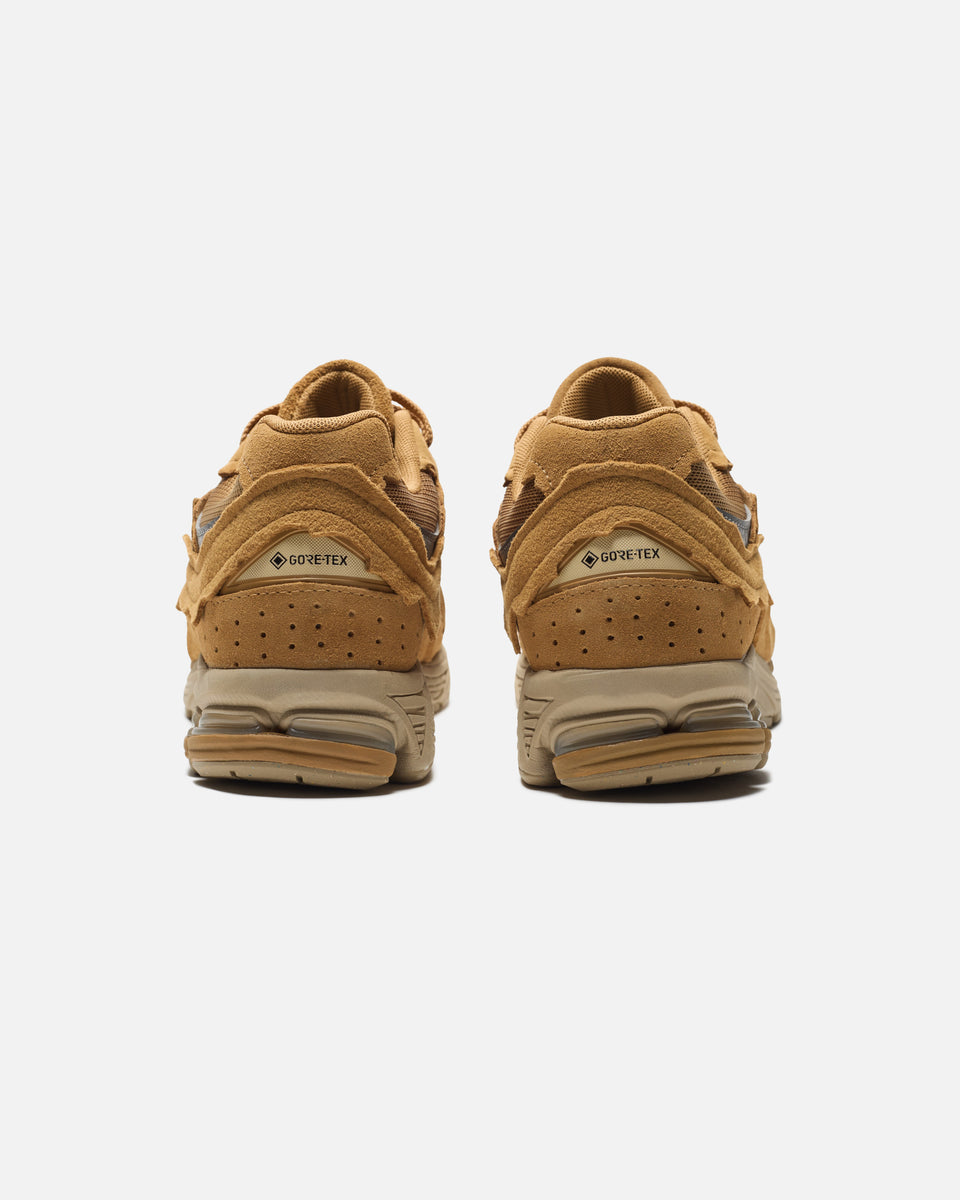 NEW BALANCE 2002DX - STUCCO/ CASTLEROCK – Undefeated
