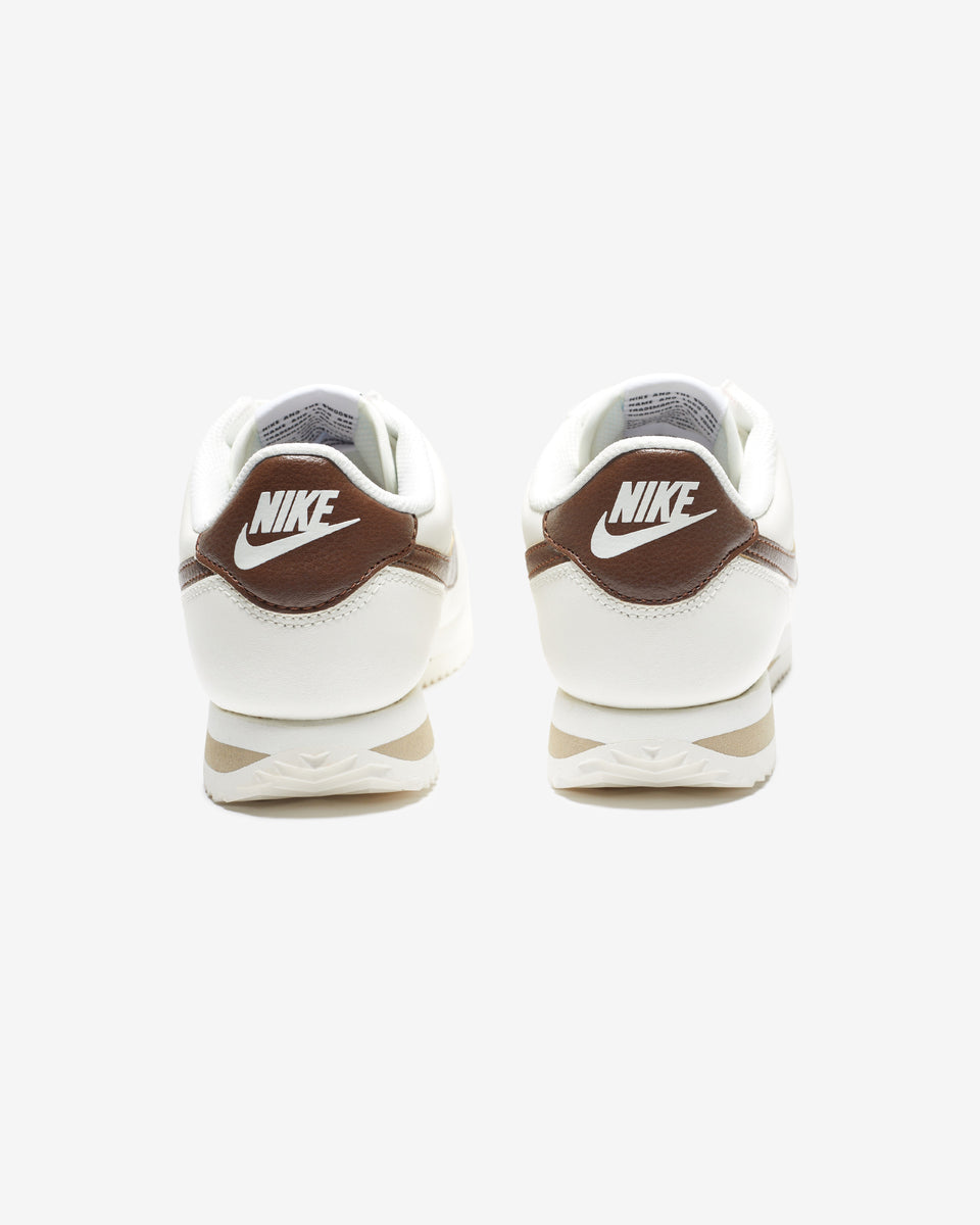 NIKE WOMEN'S CORTEZ - SAIL/ CACAOWOW/ KHAKI/ WHITE – Undefeated