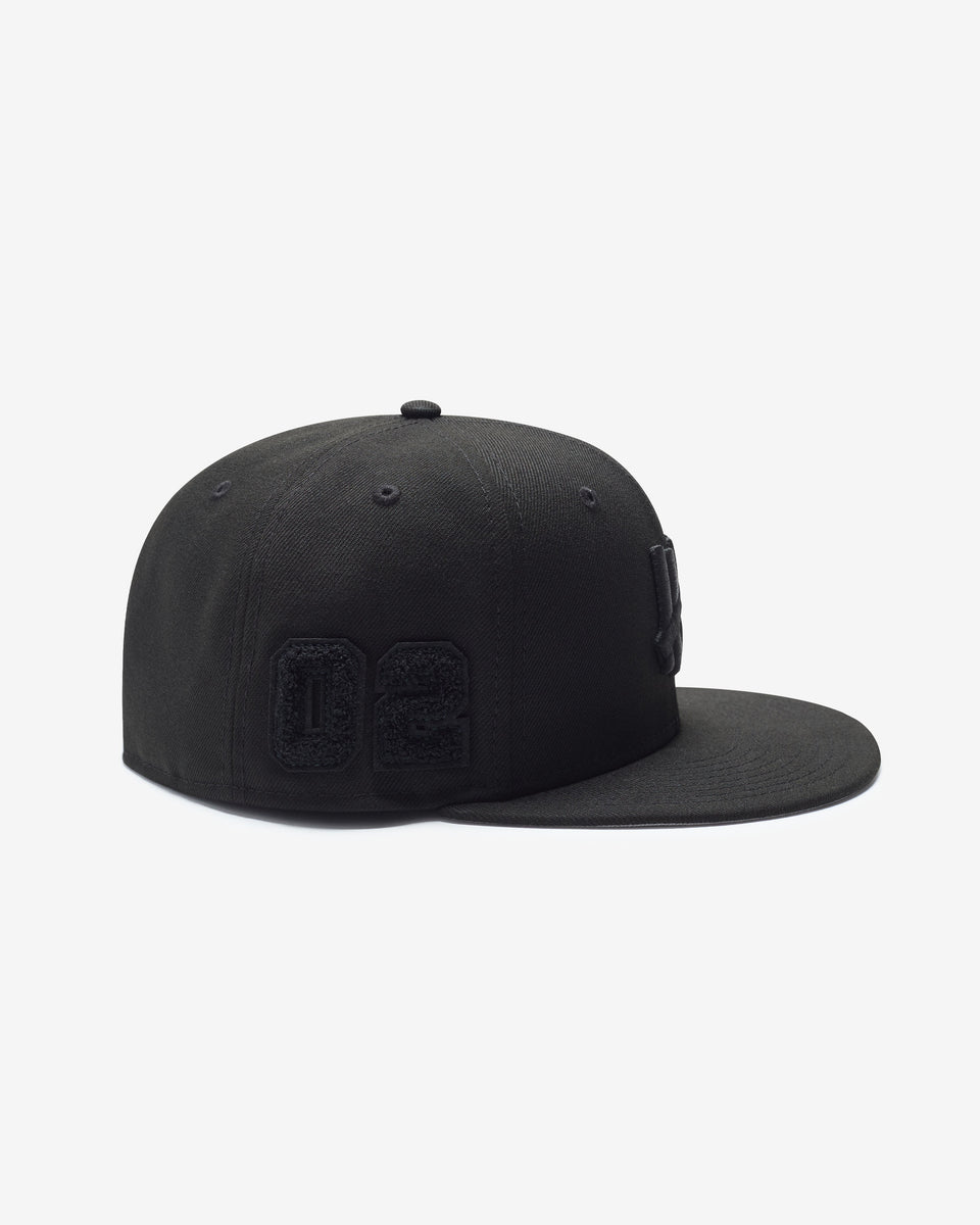 UNDEFEATED X NE MONOCHROME ICON FITTED – Undefeated