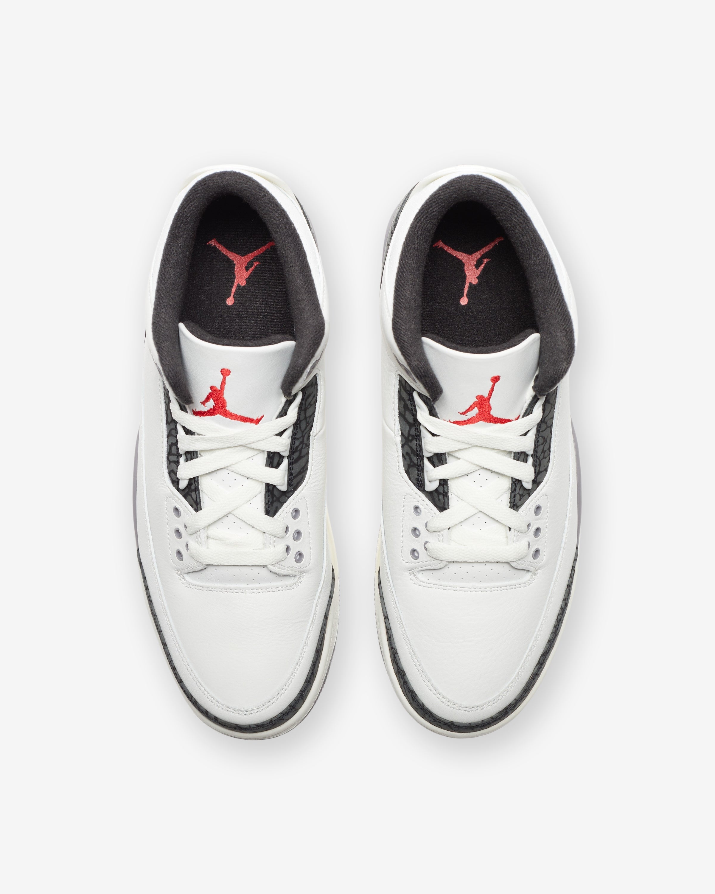 JORDAN AJ 3 RETRO SUMMITWHITE FIRERED CEMENTGREY Undefeated