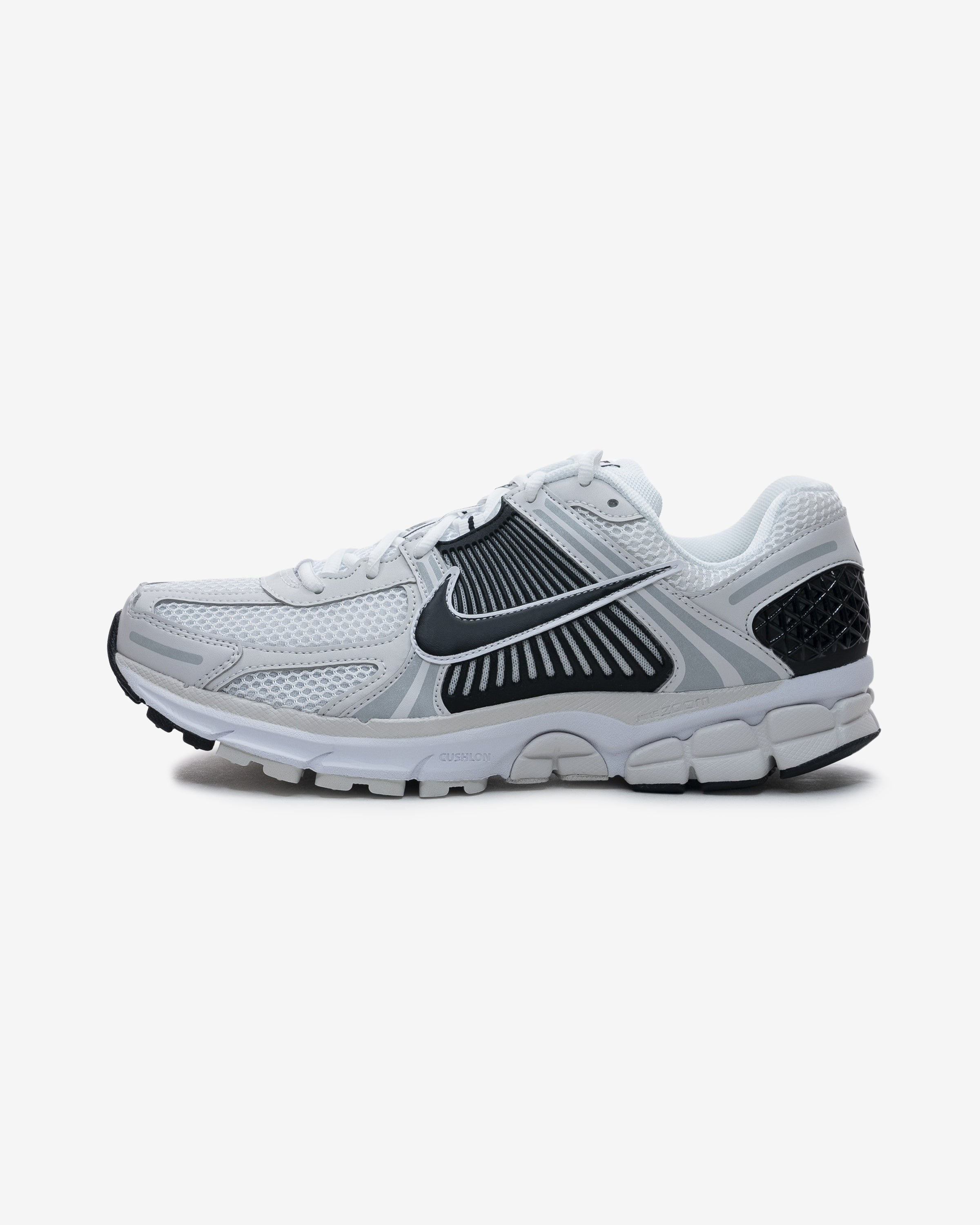 NIKE ZOOM VOMERO 5 - WHITE/ BLACK/ PLATINUMTINT