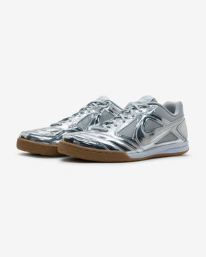 NIKE GATO LV8 - METALLICSILVER/ WHITE – Undefeated