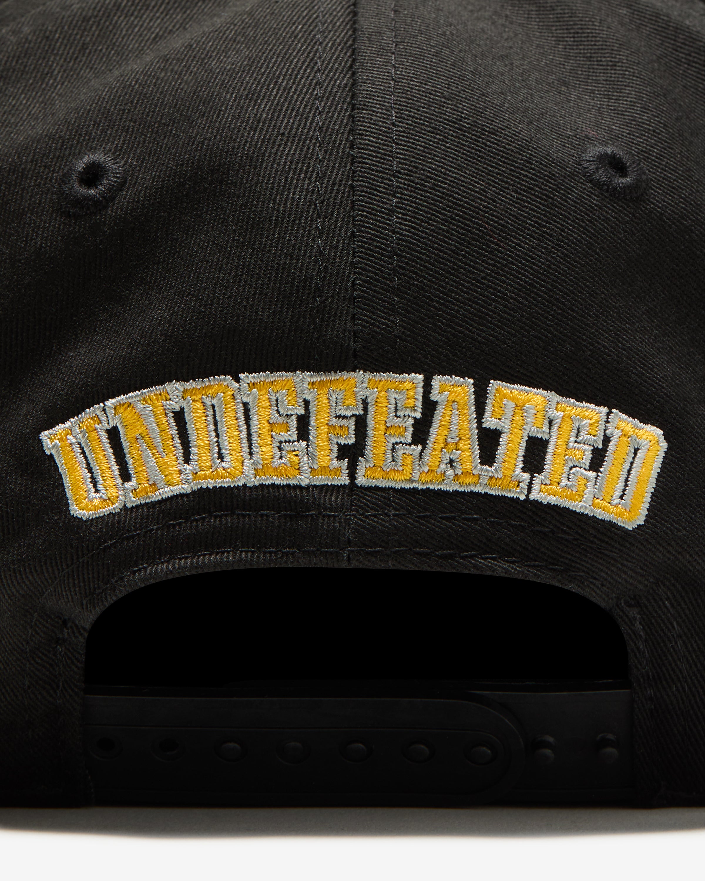 UNDEFEATED 5 SNAPBACK - BLACK