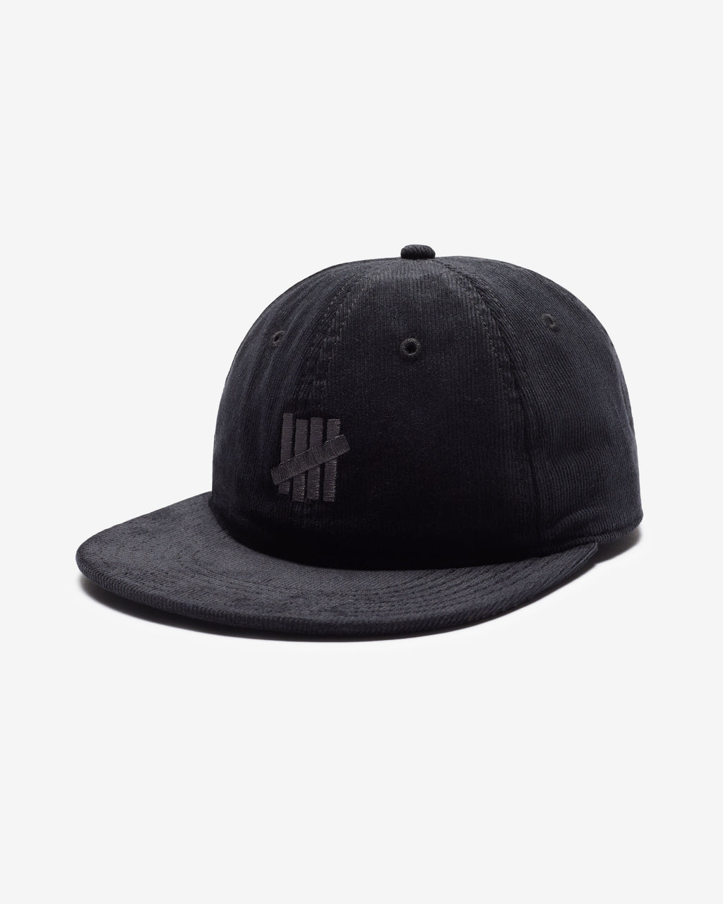 UNDEFEATED CORDUROY STRAPBACK - BLACK