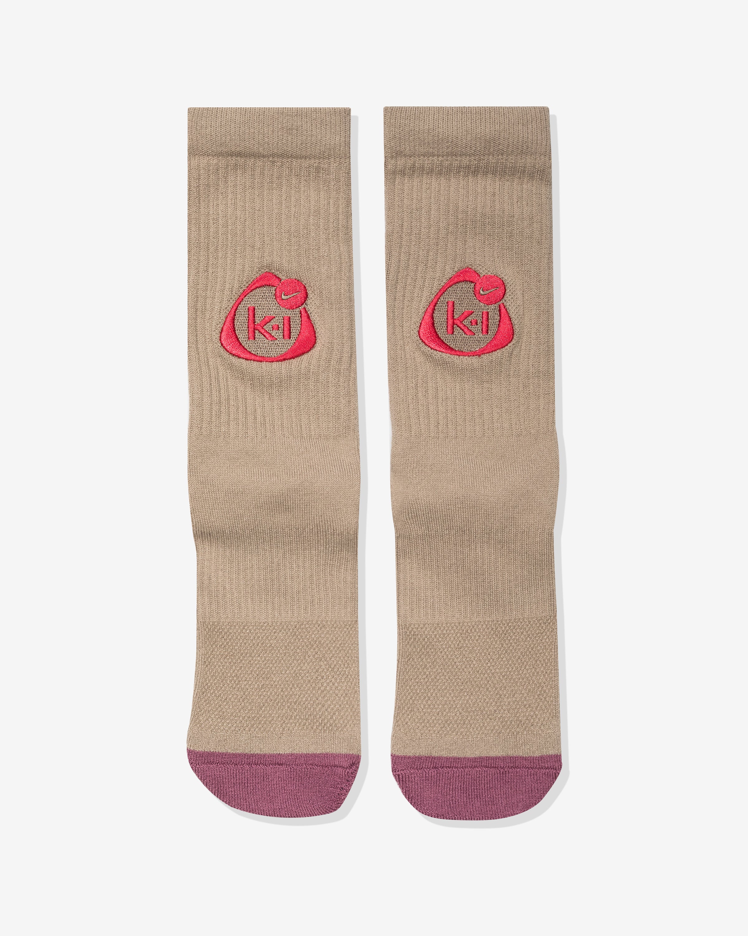 NIKE NRG X KIDS OF IMMIGRANTS CREW SOCKS - KHAKI – Undefeated