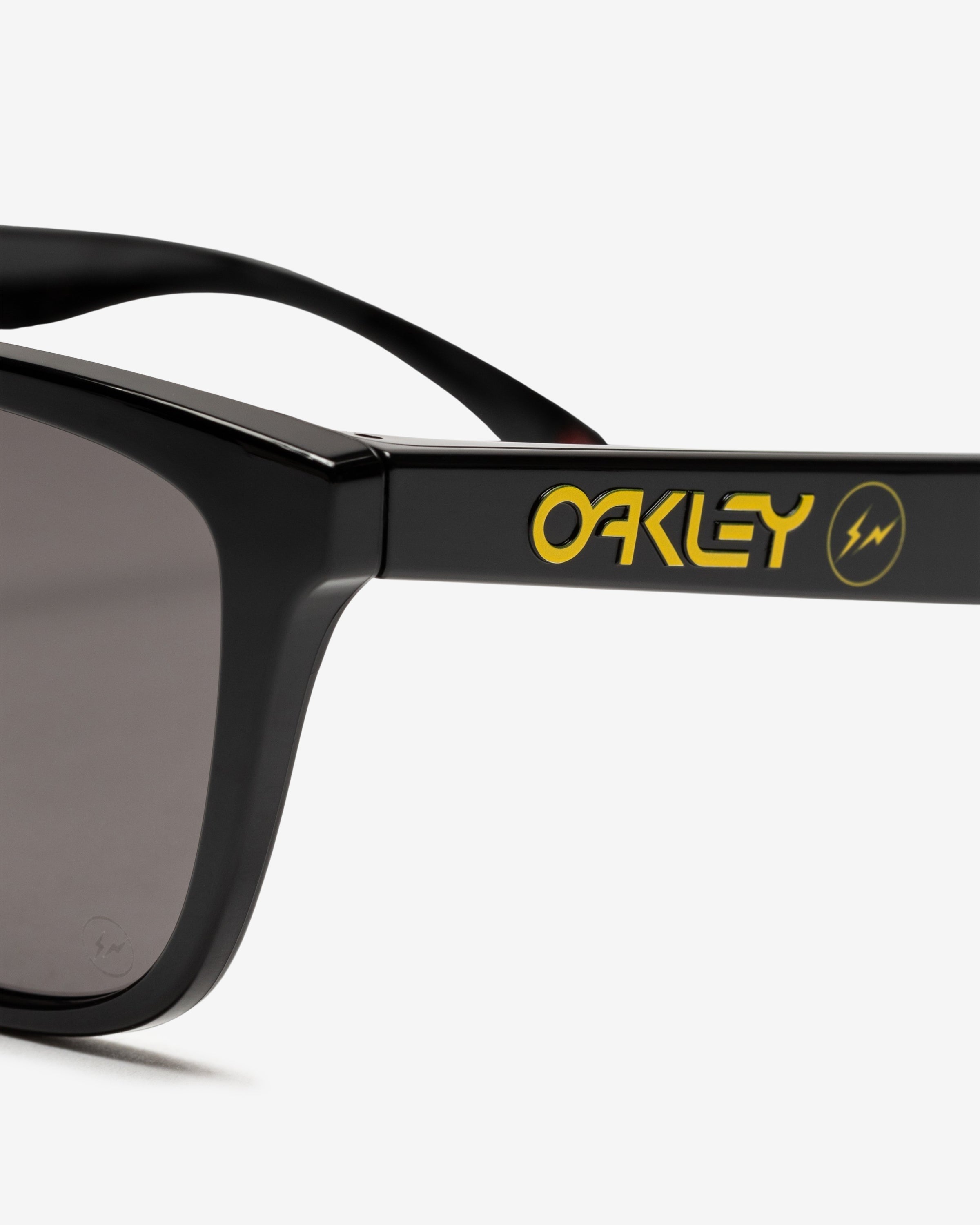 OAKLEY X FRAGMENT FROGSKINS - YELLOW/ PRIZMGREY – Undefeated