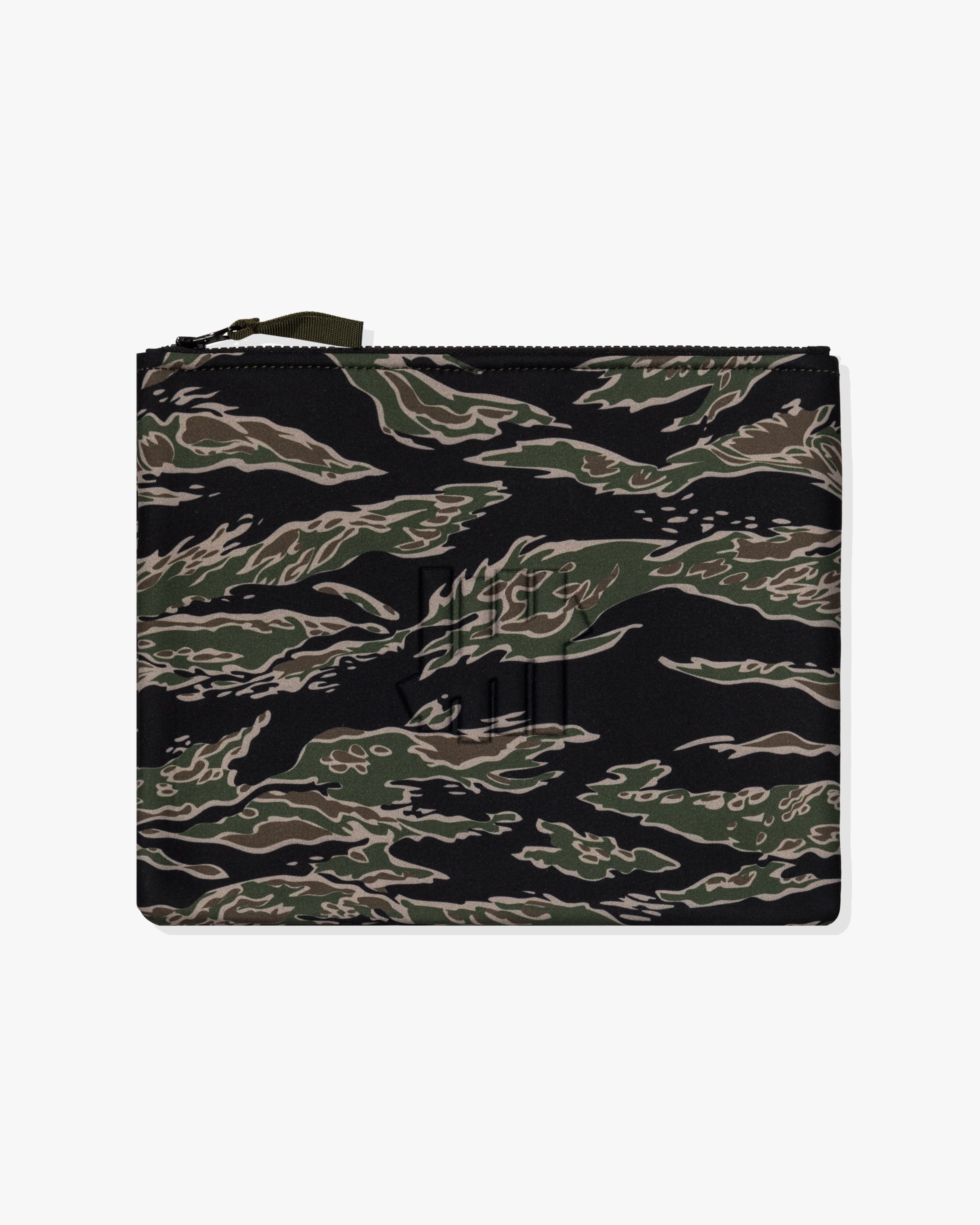 UNDEFEATED NEOPRENE POUCH- TIGER CAMO