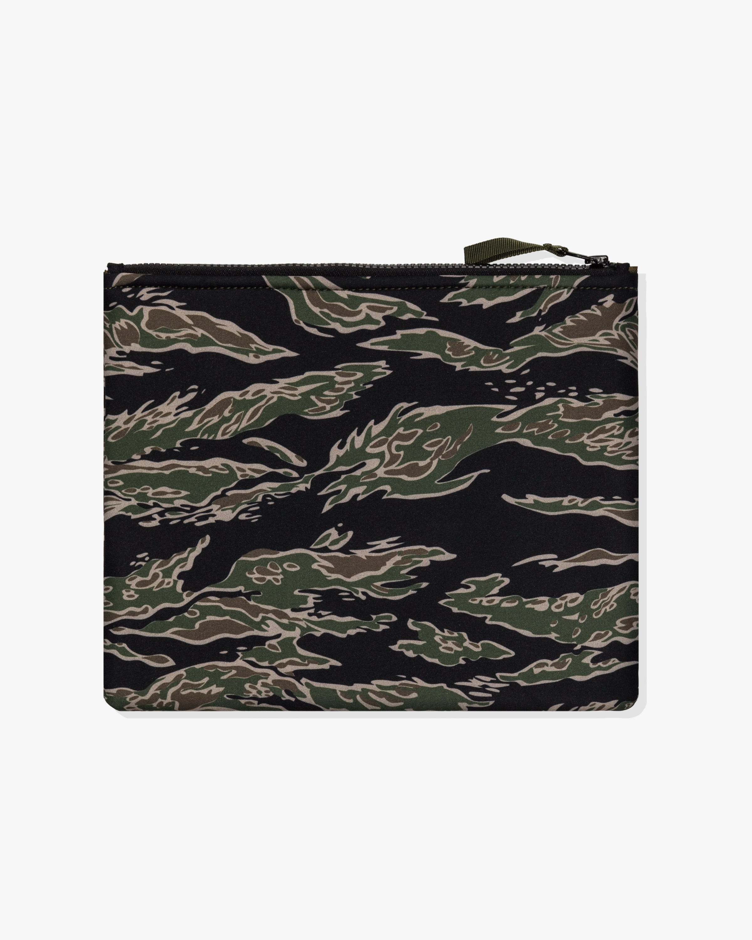 UNDEFEATED NEOPRENE POUCH- TIGER CAMO