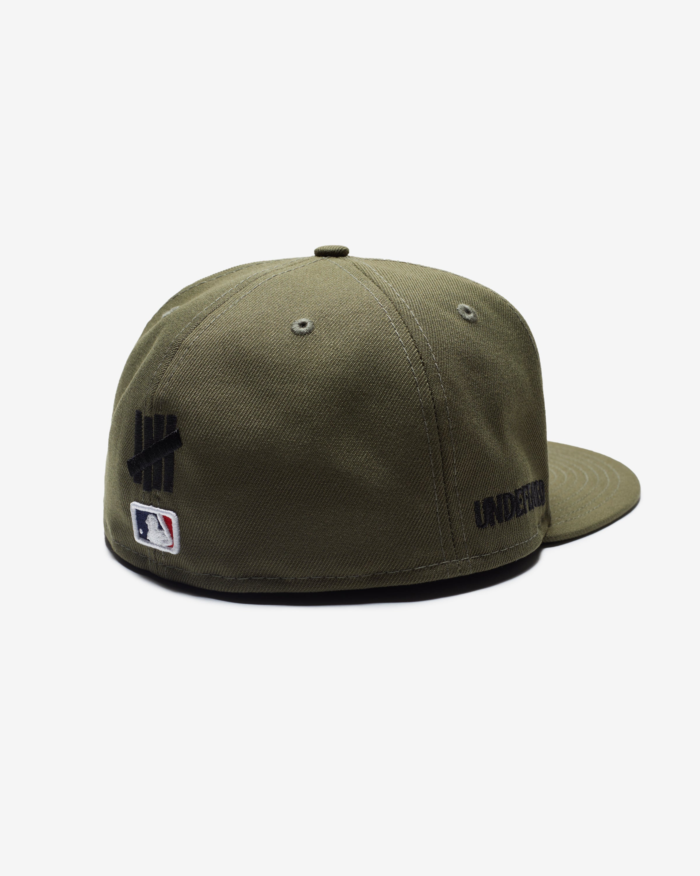 Men's New York Yankees New Era x Undefeated Olive Pullover Hoodie