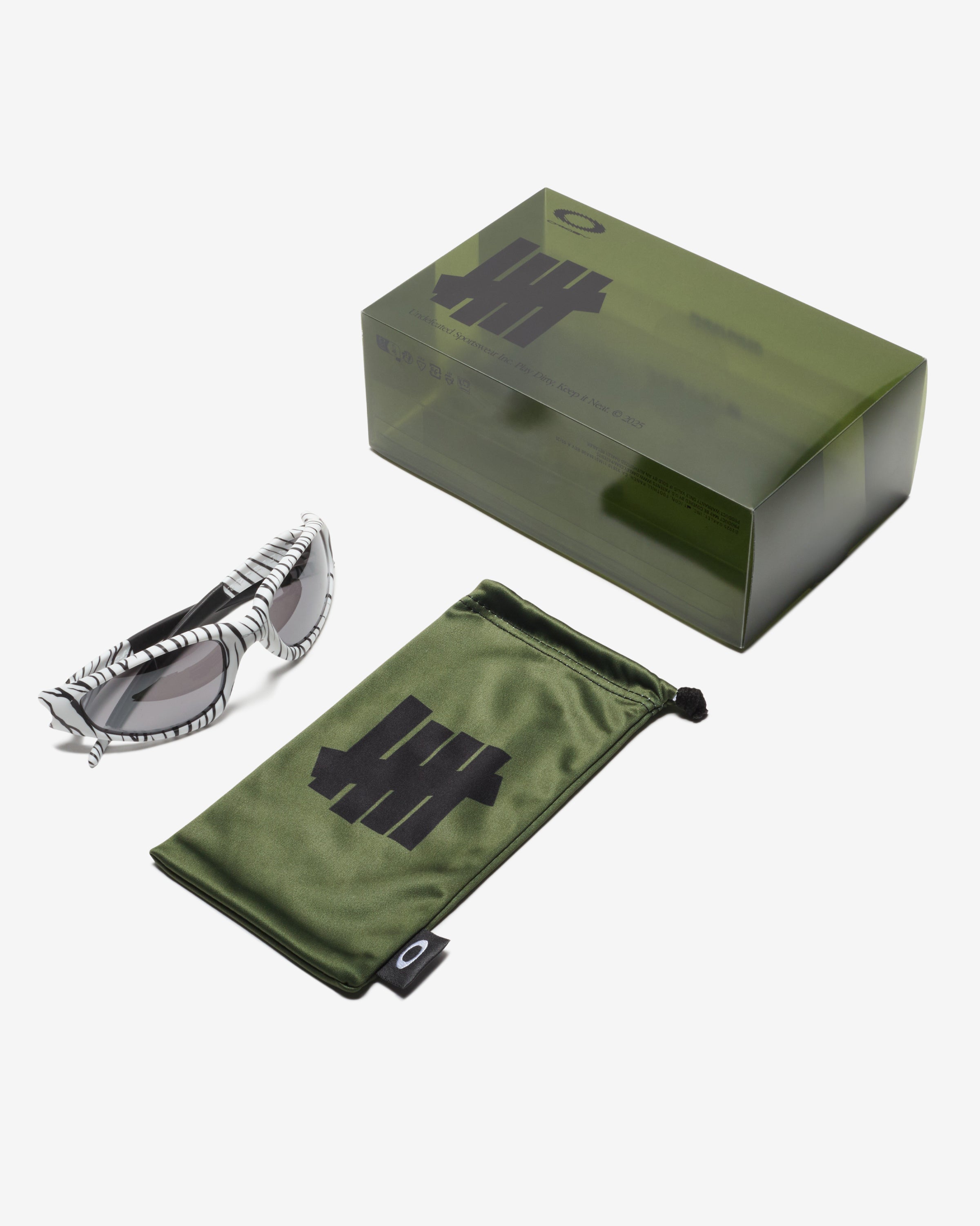 UNDEFEATED X OAKLEY STRAIGHT JACKET 99 - BENGAL