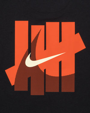 UACTP X NIKE NRG PRIMARY SS TOP - BLACK – Undefeated