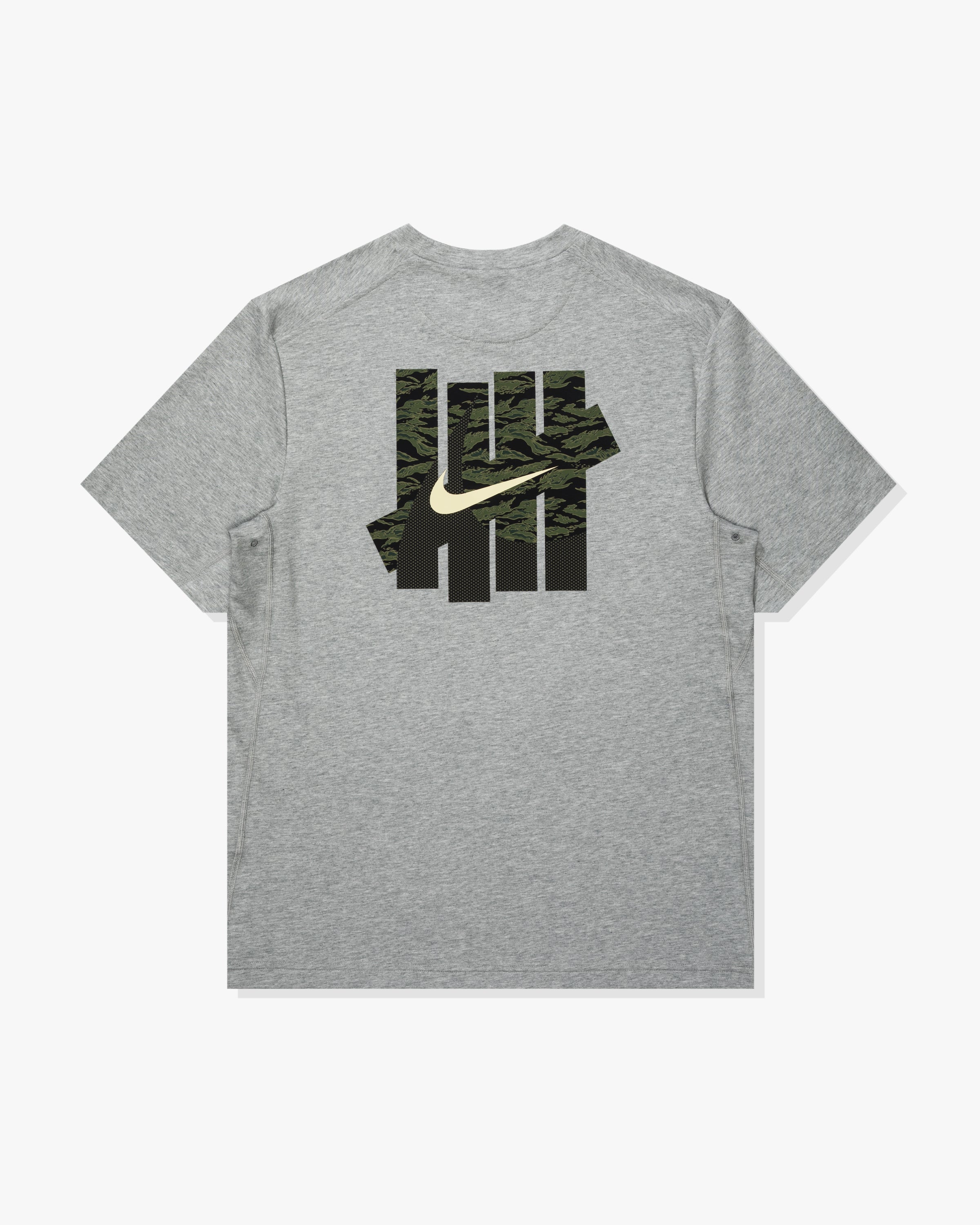 UACTP X NIKE NRG PRIMARY SS TOP - DK GREY HEATHER – Undefeated