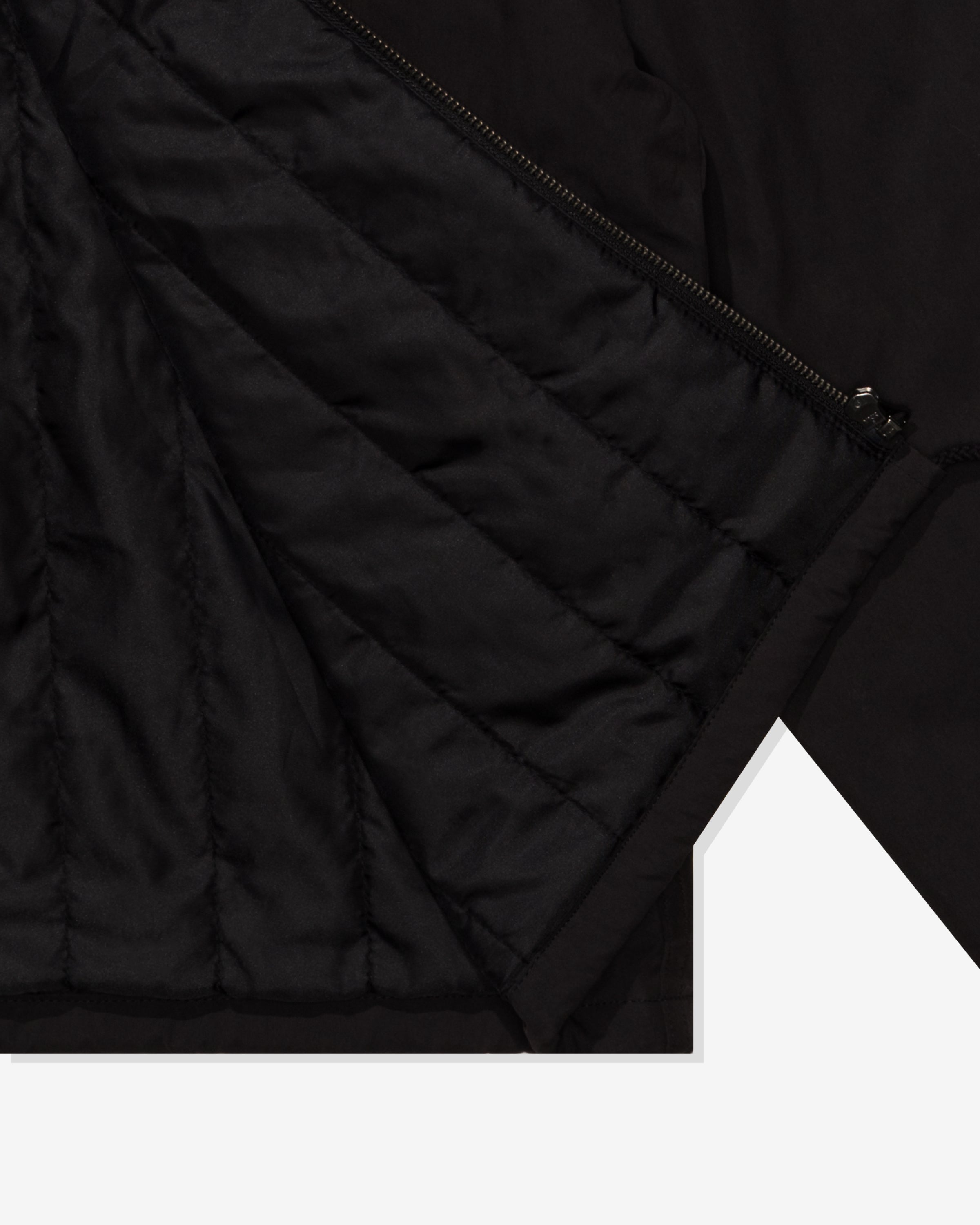 UNDEFEATED HOODED LIGHTWEIGHT WOVEN JACKET - BLACK
