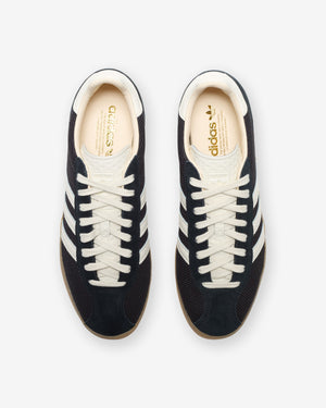 ADIDAS GAZELLE INDOOR PRO - CBLACK/ OWHITE Undefeated ADIDAS GAZELLE INDOOR PRO - CBLACK/ OWHITE Undefeated