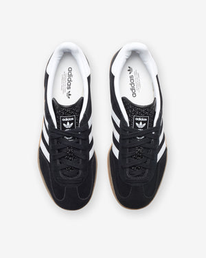 ADIDAS GAZELLE INDOOR - CBLACK/ FTWWHT Undefeated ADIDAS GAZELLE INDOOR - CBLACK/ FTWWHT Undefeated