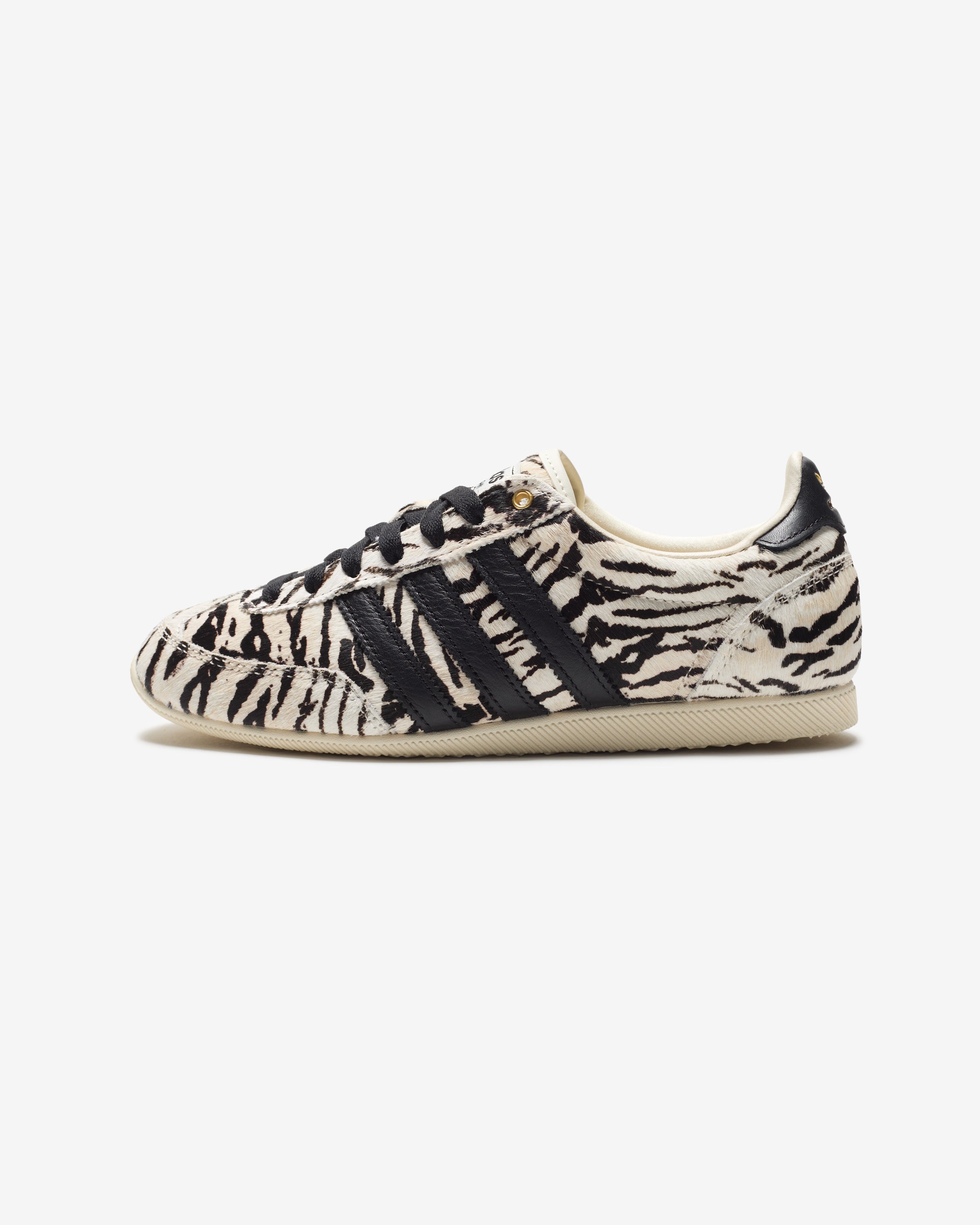 ADIDAS WOMEN'S JAPAN - OWHITE/ CBLACK