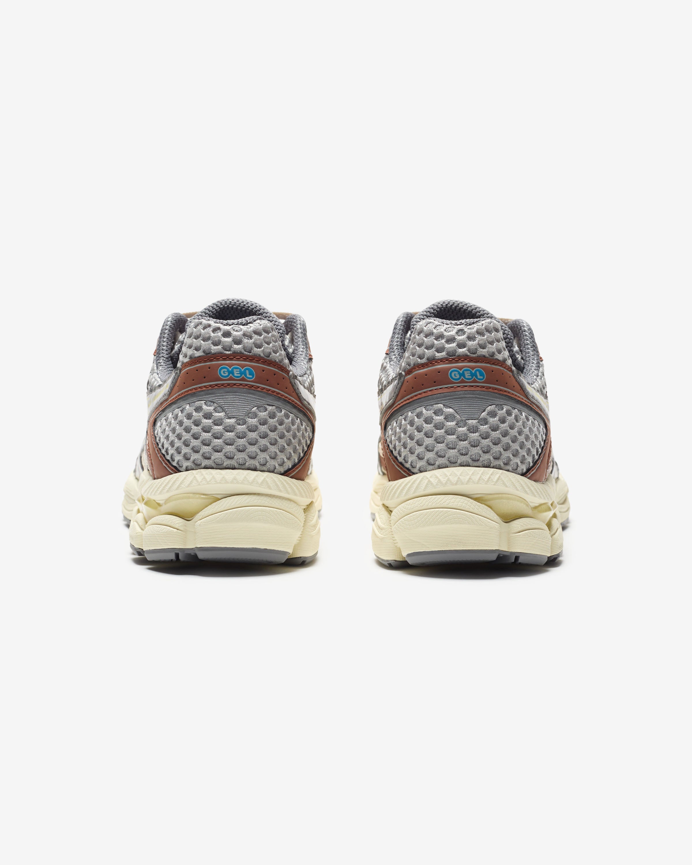 ASICS X EMMI GEL-CUMULUS 16 - BEIGE/ GREY – Undefeated