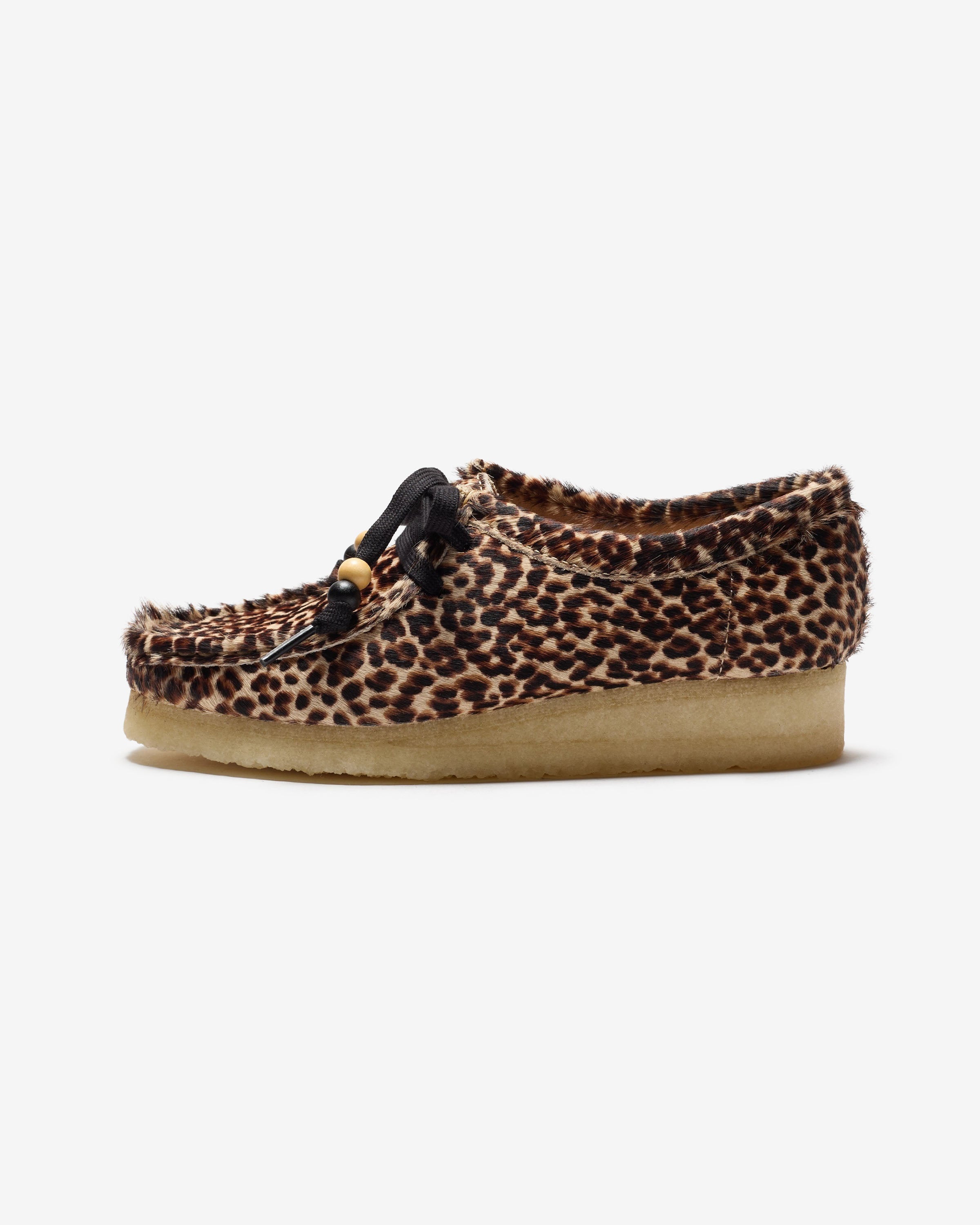 CLARKS WOMEN'S WALLABEE - LEOPARDPRINT