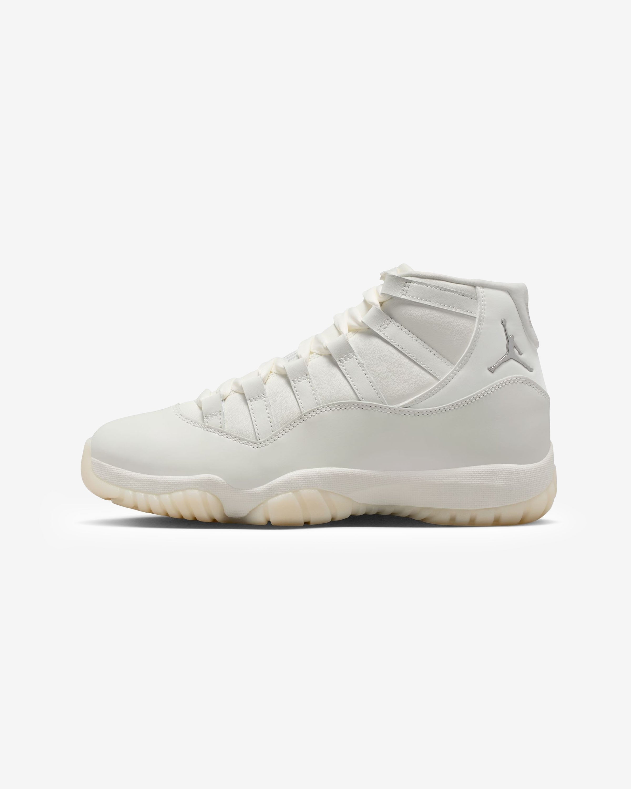 JORDAN WOMEN'S AJ 11 RETRO - SAIL/ PEARLGREY