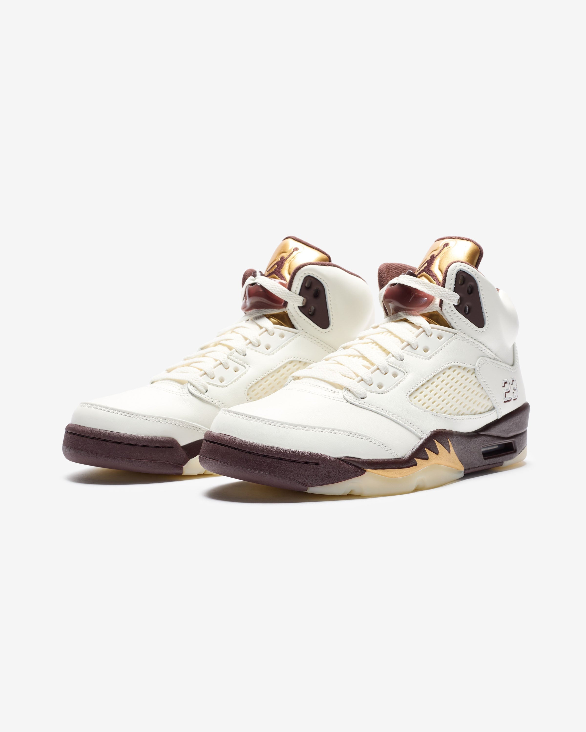 JORDAN WOMEN'S AJ 5 RETRO - EARTH/ METALLICGOLD