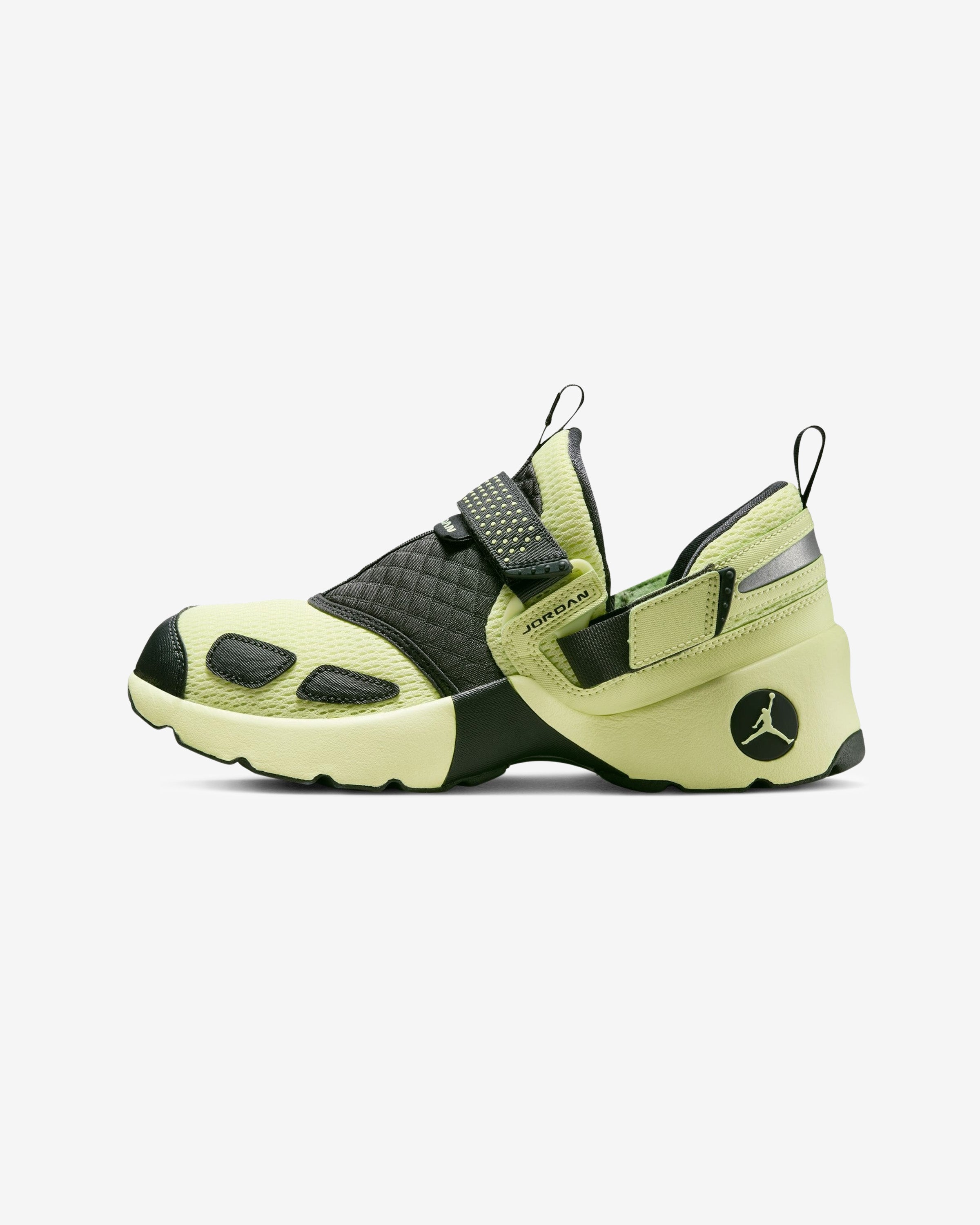 JORDAN WOMEN'S TRUNNER LX - LUMINOUSGREEN
