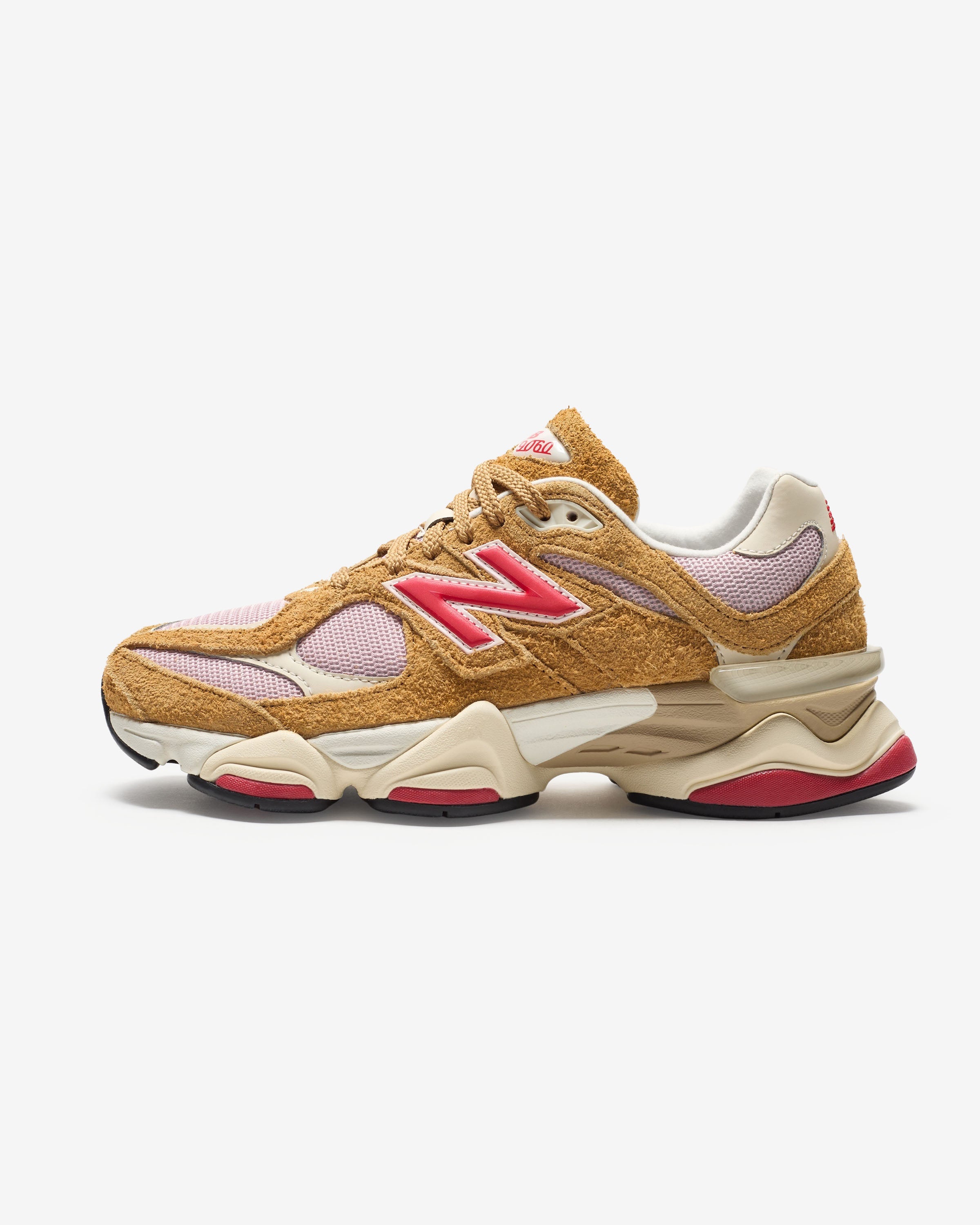 NEW BALANCE 9060 - BEIGE/ PINK