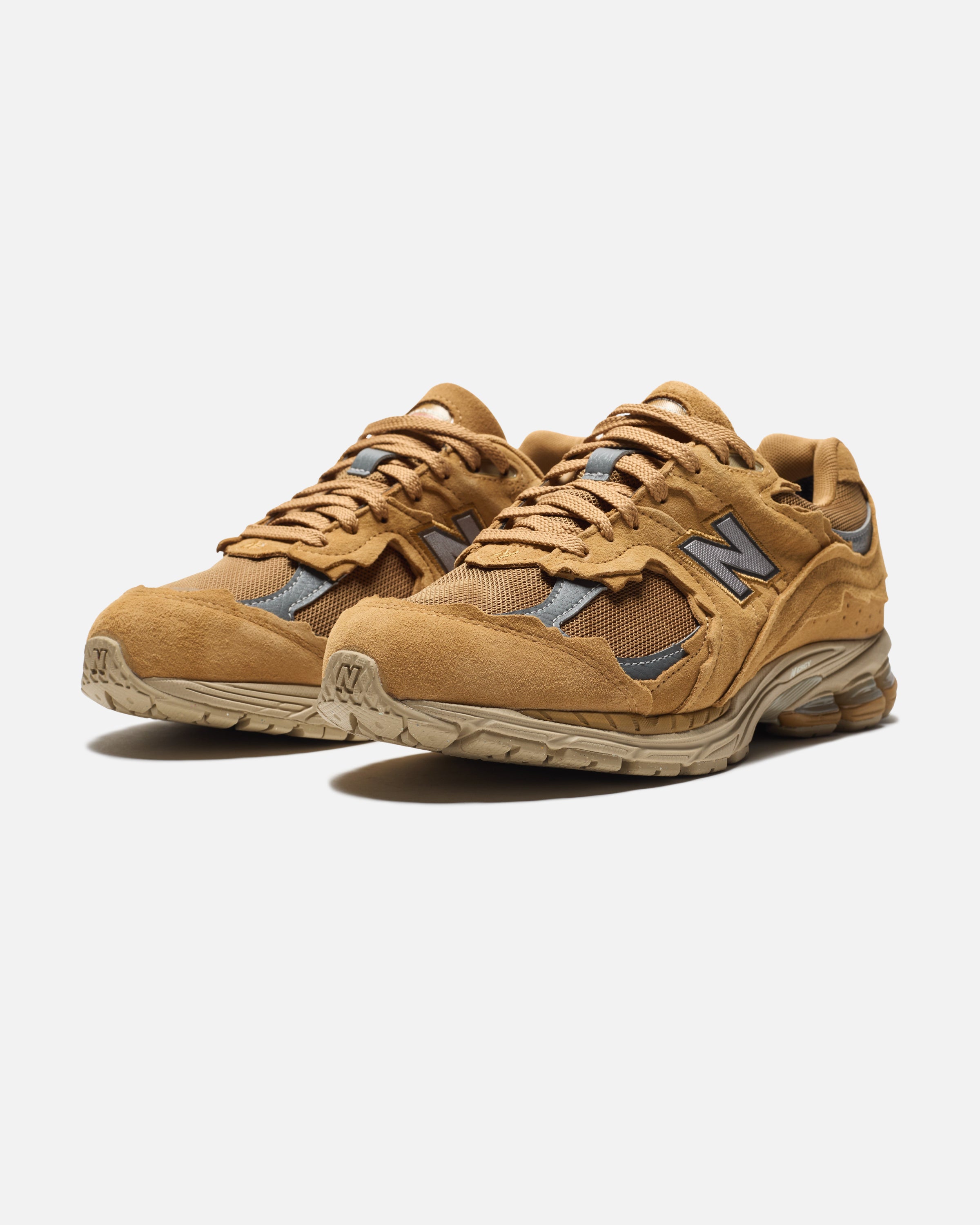 NEW BALANCE 2002DX - STUCCO/ CASTLEROCK – Undefeated