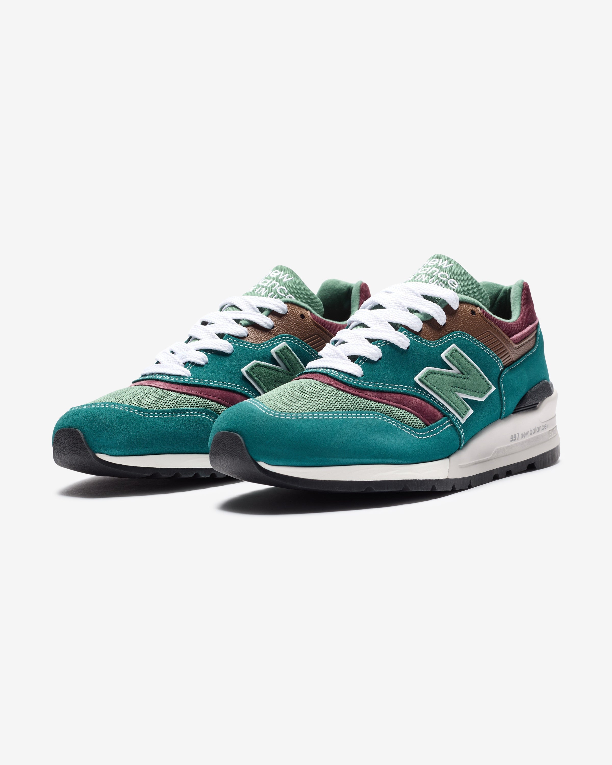 NEW BALANCE 'MADE IN USA' 997 - VINTAGETEAL