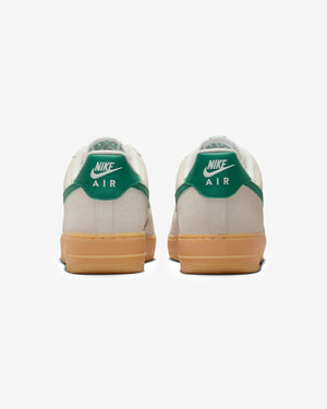 NIKE AIR FORCE 1 '07 LV8 - PHANTOM/ MALACHITE/ GUMYELLOW