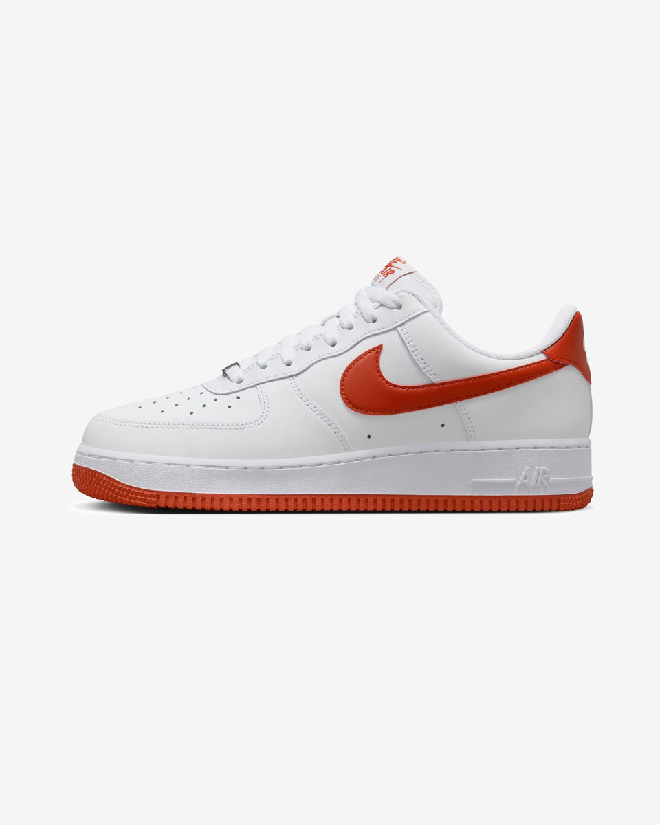 NIKE AIR FORCE 1 '07 WHITE/ DRAGONRED/ WHITE – Undefeated