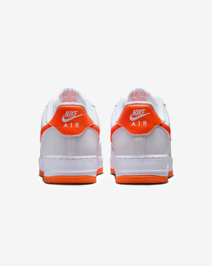 NIKE AIR FORCE 1 '07 - WHITE/ SAFETYORANGE