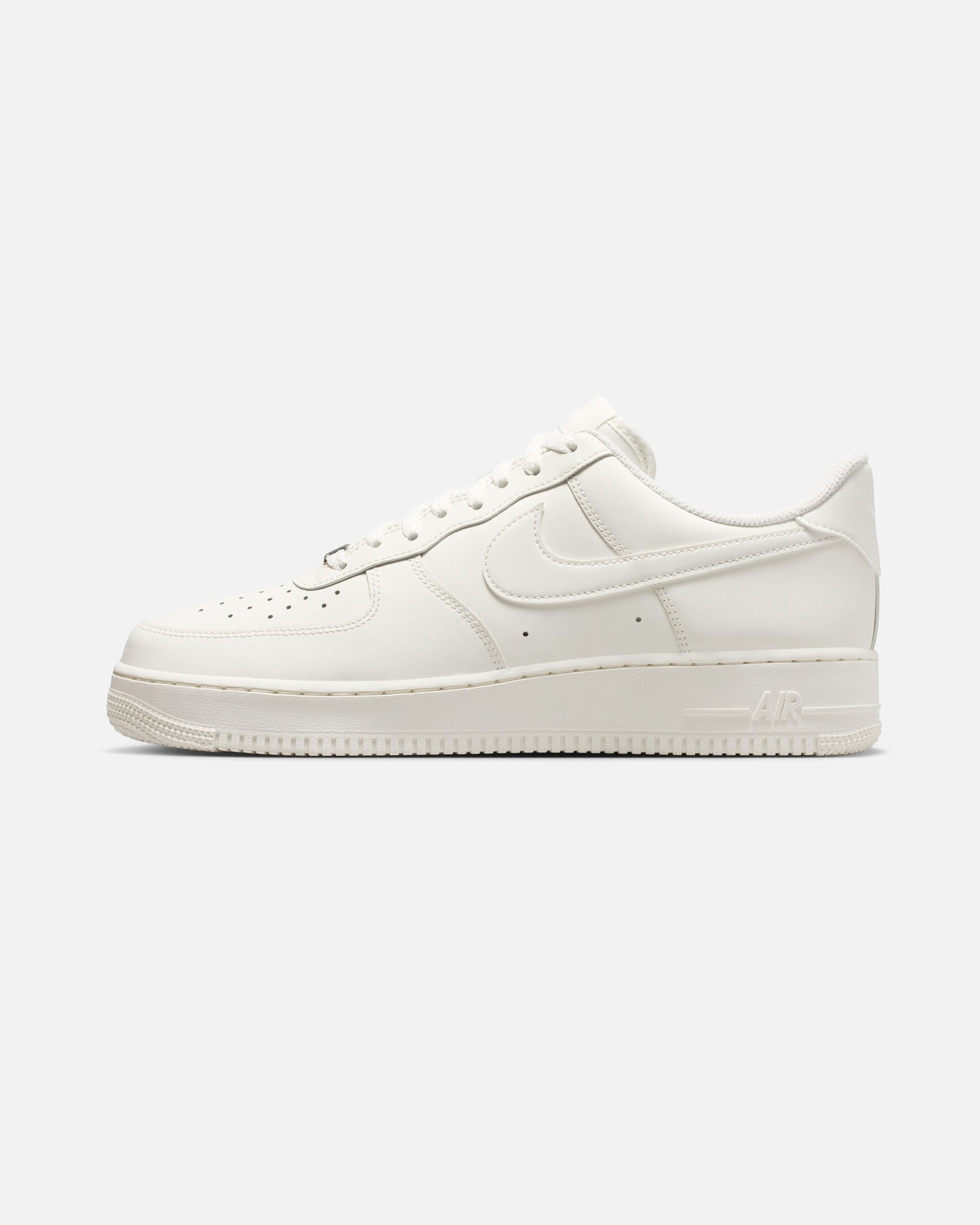 NIKE AIR FORCE 1 '07 - SAIL – Undefeated