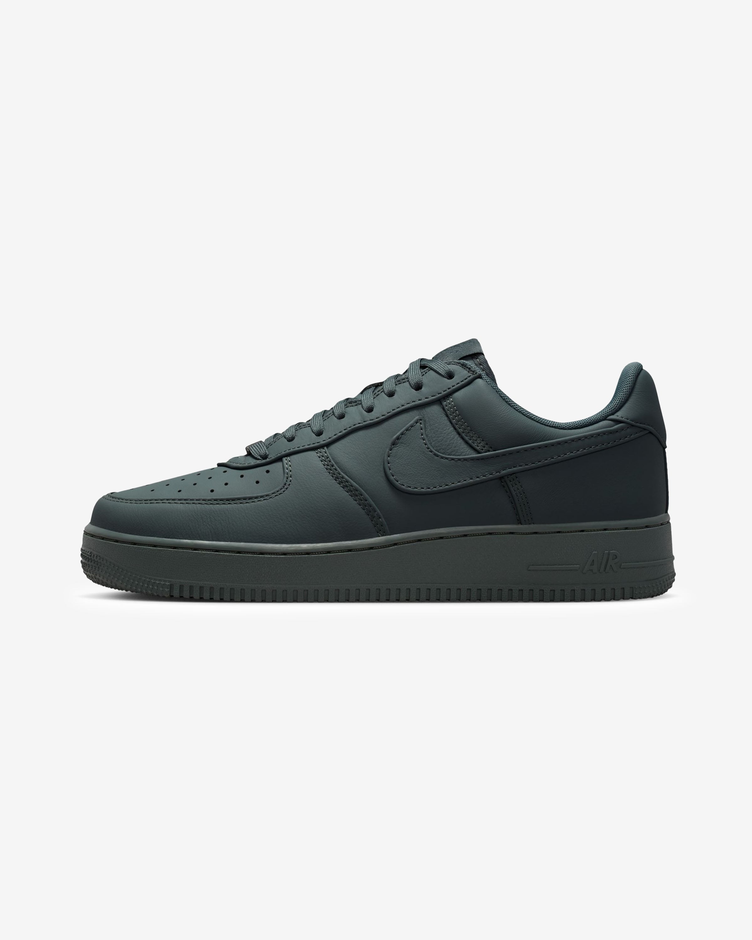 NIKE AIR FORCE 1 LOW RETRO PREMIUM - BOMBERGREY