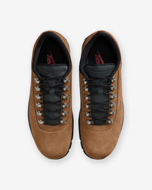NIKE AIR MAX GOADOME LOW SP - TAUPE/ UNIVERSITY RED – Undefeated