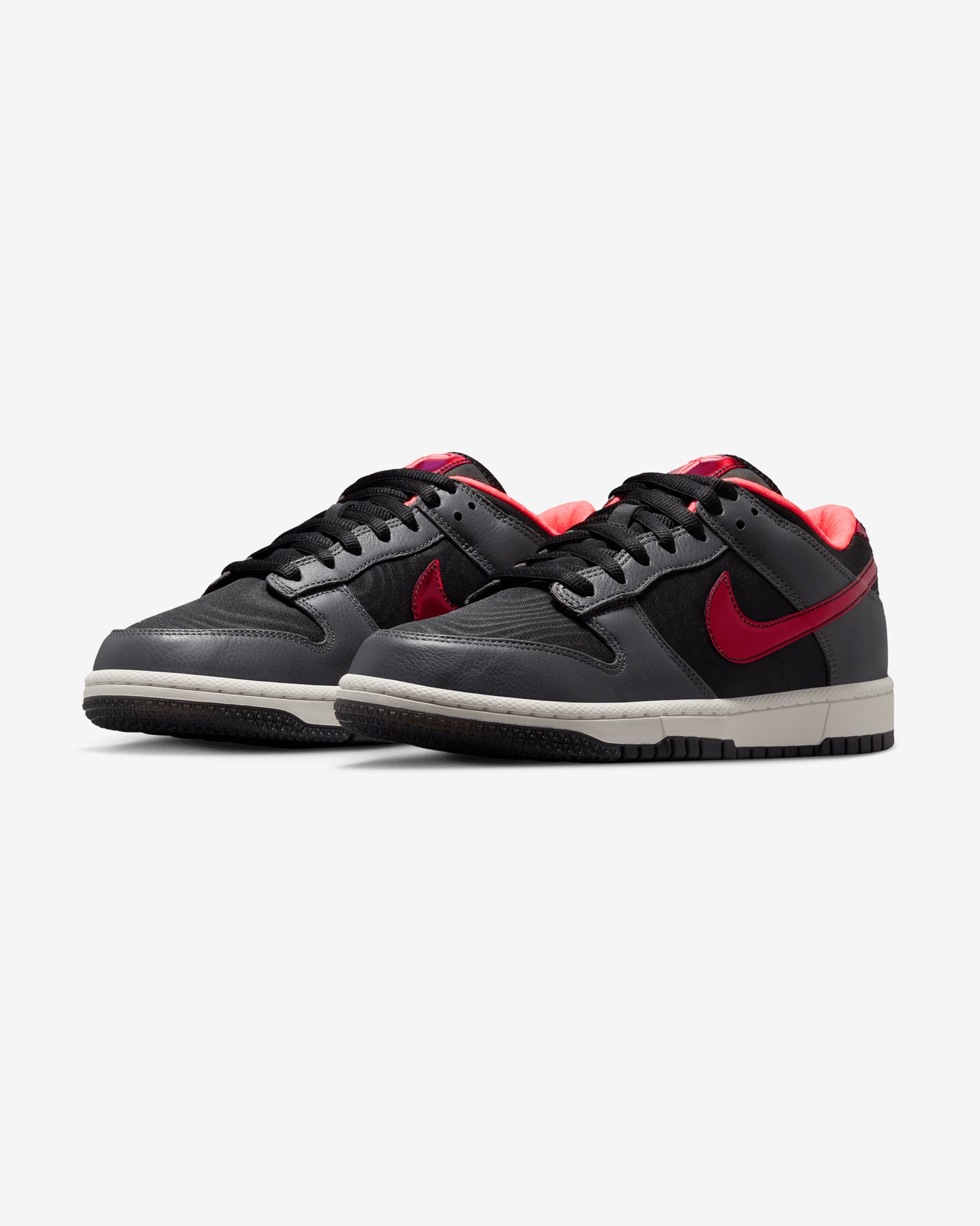 Nike Dunks – Undefeated