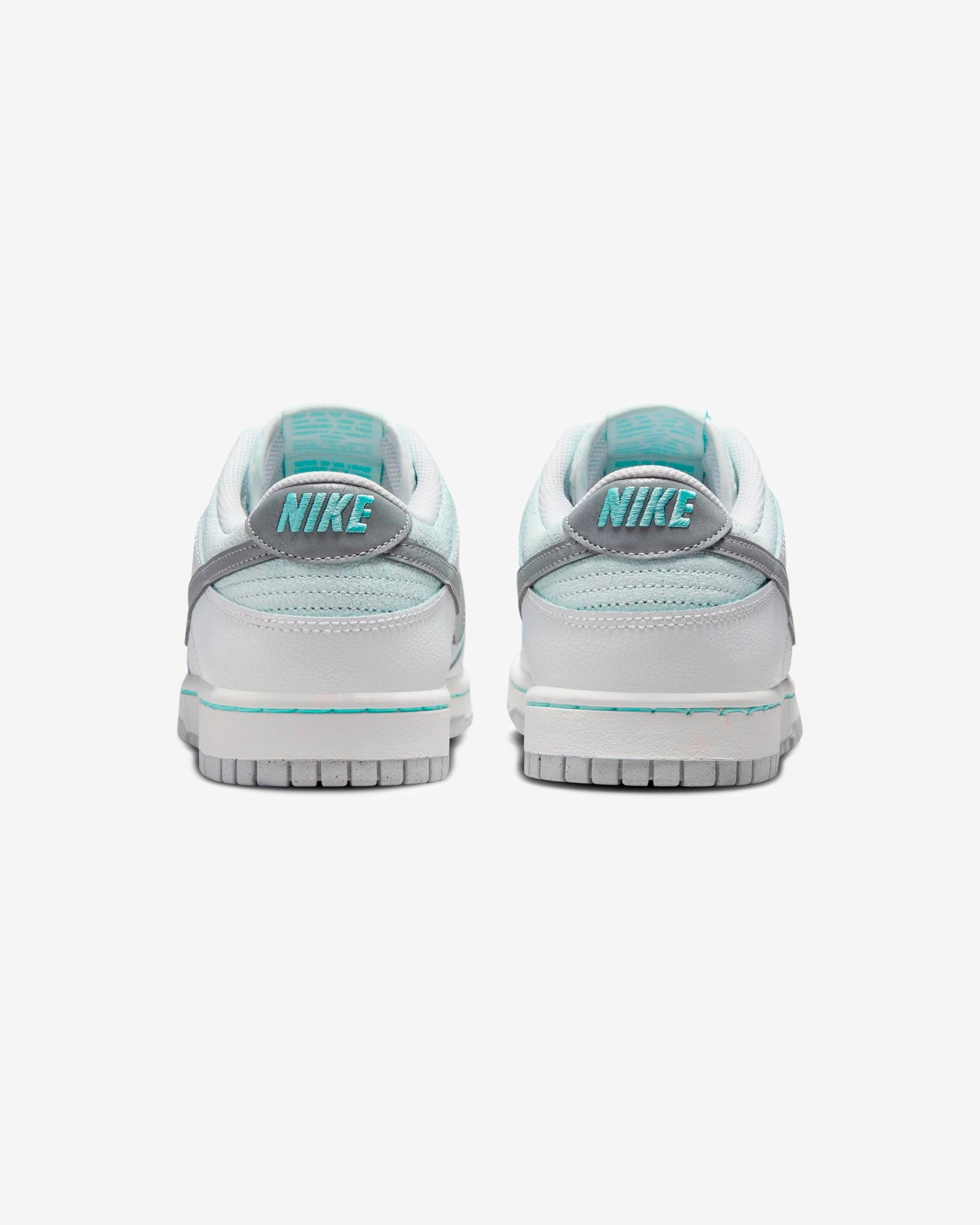 NIKE DUNK LOW RETRO SE - SUMMITWHITE/ METALLICSILVER