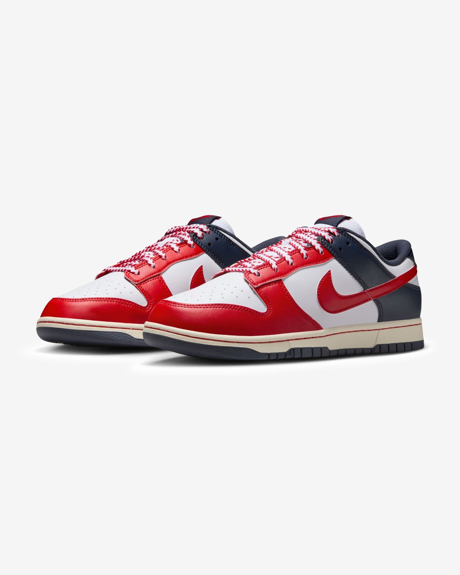Nike Dunks – Undefeated