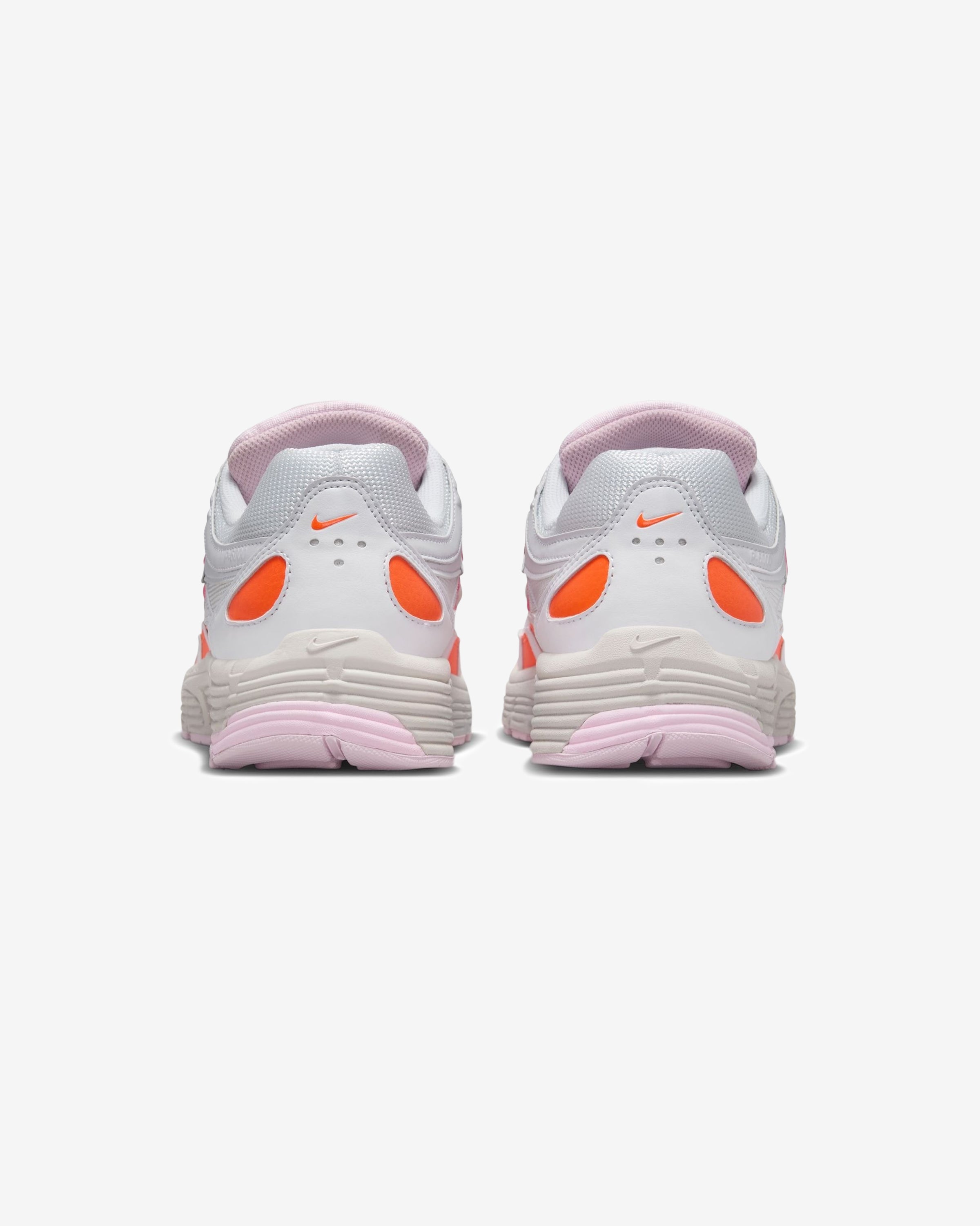 NIKE WOMEN'S P-6000 - WHITE/ DIGITALPINK/ HYPERCRIMSON