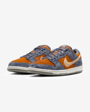 NIKE SB DUNK LOW PRO - LIGHTCARBON/ SESAME/ MONARCH