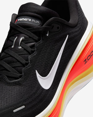 NIKE VOMERO PLUS - BLACK/ WHITE/ BRIGHT CRIMSON – Undefeated