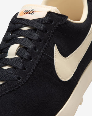 NIKE WMNS ASTROGRABBER SUEDE - BLACK/ MUSLIN – Undefeated