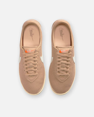 NIKE WMNS ASTROGRABBER TXT - LINEN/ SAIL/ MUSLIN – Undefeated