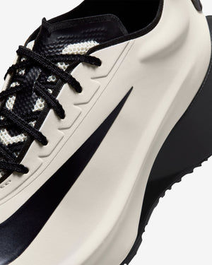 NIKE WMNS FIRST SIGHT NOIR - LIGHT BONE/ BLACK – Undefeated