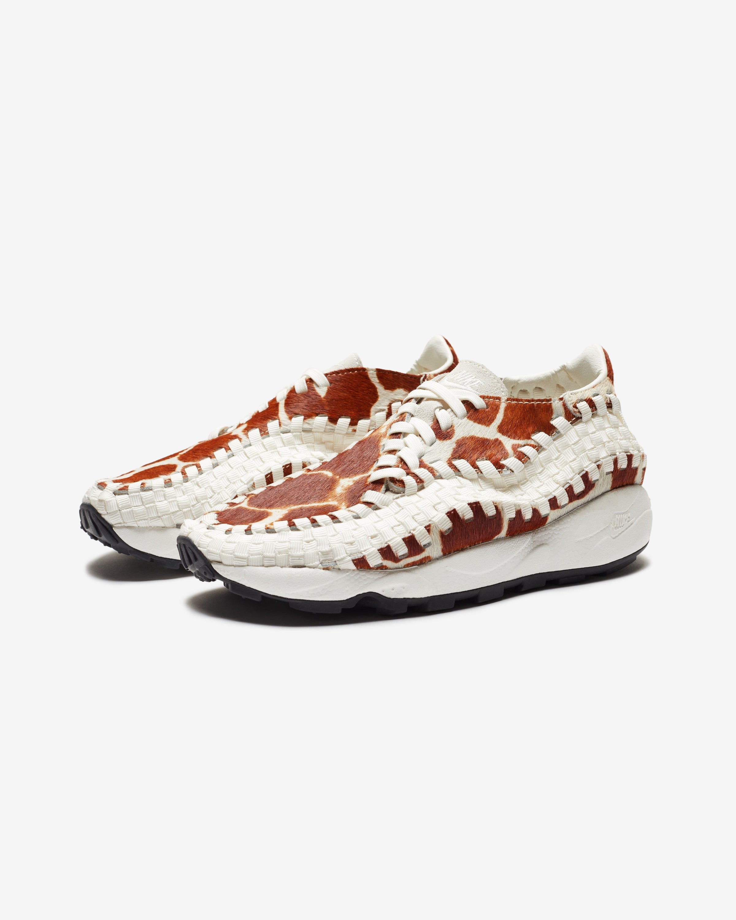 NIKE WOMEN'S AIR FOOTSCAPE WOVEN - SAIL/ BLACK – Undefeated