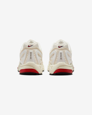 NIKE WOMEN'S AIR PEG 2K5 - WHITE/ GYMRED/ PHANTOM